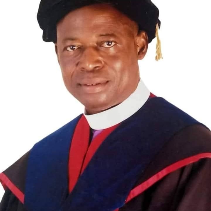 Archbishop Dr Stephen Apuweni